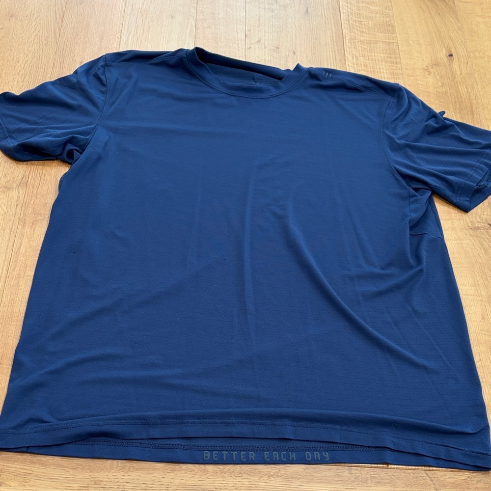 lululemon athletica Men's Short Sleeve Crew Tee - Dark Blue